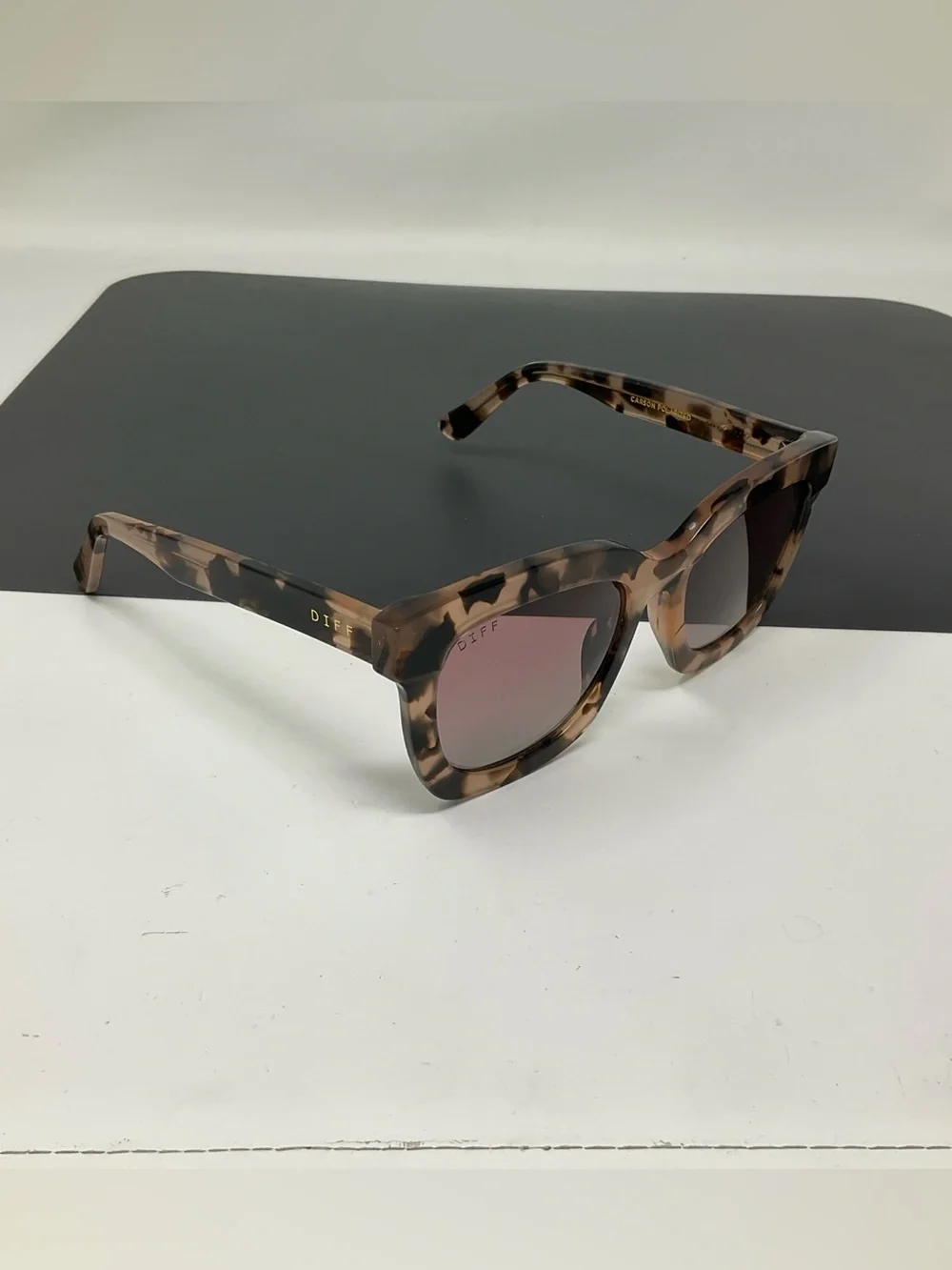 DIFF Women’s Carson polarized Sunglasses